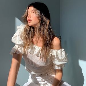 Aritzia Sunday Best Lady Blouse